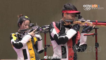 杨倩杨皓然气步枪混合团体夺金 中国队获10米气步枪混合团体金牌